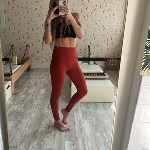 Lululemon rust ribbed leggings size 6